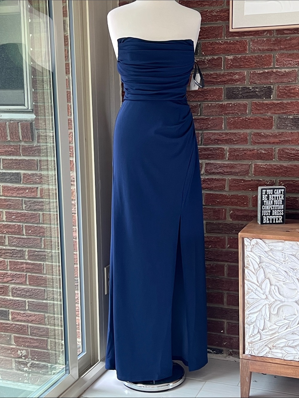 David’s Bridal the Edits Sculptured Strapless Slit Gown Size 6 NWT - Picture 4 of 8